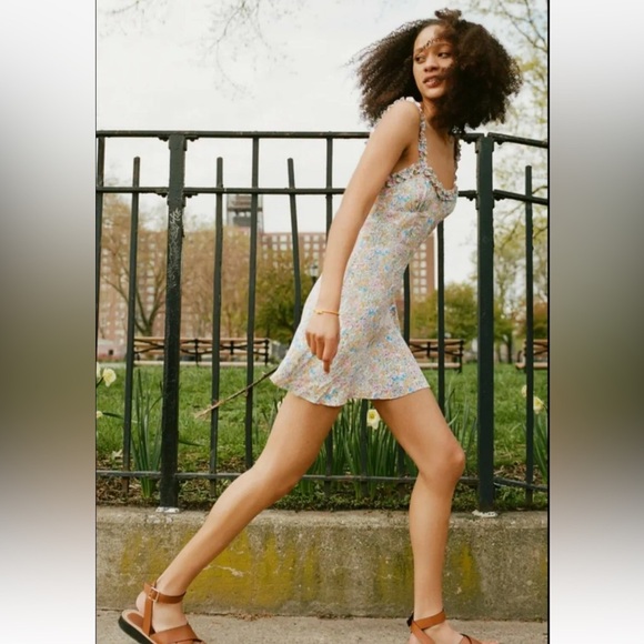 Zara Floral Printed Summer Mini Dress (24) - Picture 1 of 7
